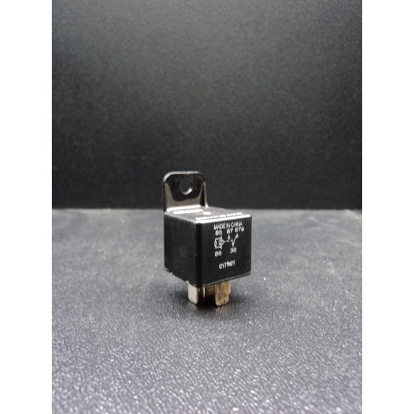 Old Commander 12V Relay Black Cube
