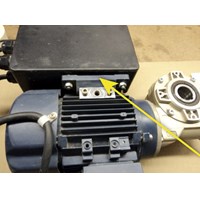 OLD COMMANDER 3 PHASE MOTOR FOOT OLD COMMANDER 3 PHASE MOTOR FOOT