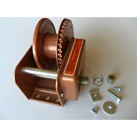 B1200 MANUAL WINCH WITH BOLT BAG